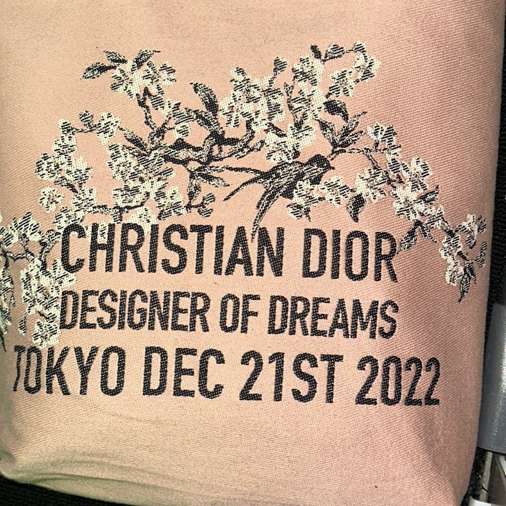 Christian Dior tote EXCLUSIVE Japanese exhibit